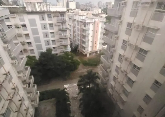 Trendy Near It Park Apartment *